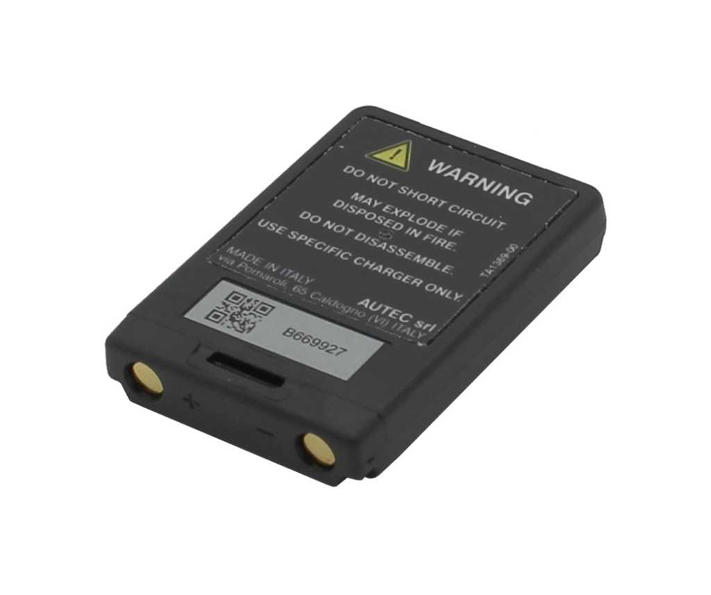 Schwarzer Akku mit Warnhinweis-Etikett und zwei goldfarbenen Kontakten auf weißem Hintergrund